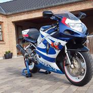 Suzuki GSXR 750 k0