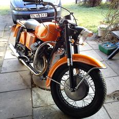 Moto Guzzi V7 Ambassador