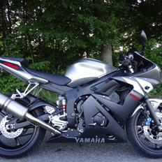 Yamaha YZF R6 -solgt-