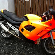 Suzuki Gsx 750 f