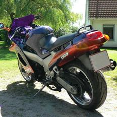Kawasaki ZZR 1100