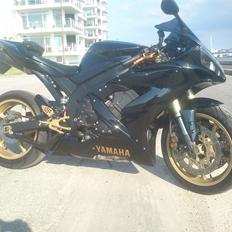 Yamaha yzf-r1
