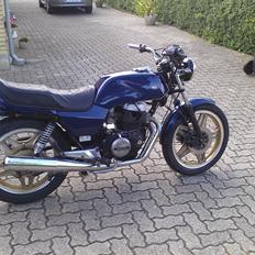 Honda cb 400n