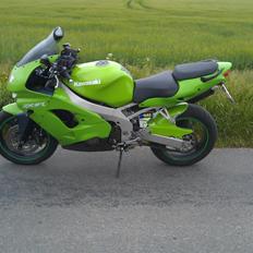 Kawasaki zx9 r