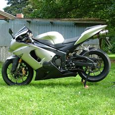Kawasaki ZX6R 636