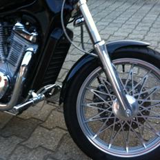 Suzuki vs 700 intruder