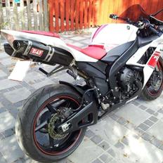 Yamaha R1