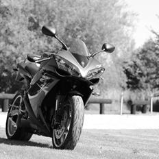 Yamaha R1 (RN19) SOLGT !