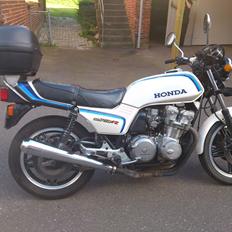 Honda CB750F