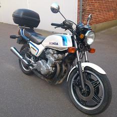 Honda CB750F