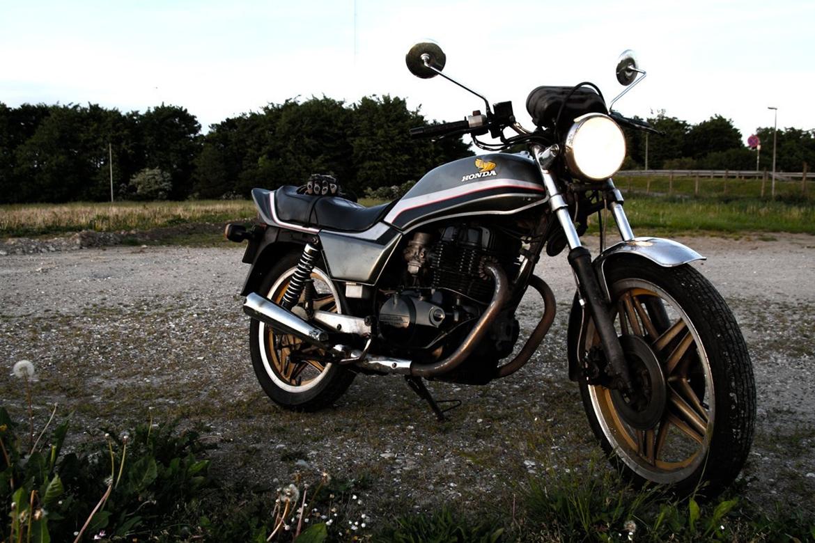 Honda CB 400 N billede 5