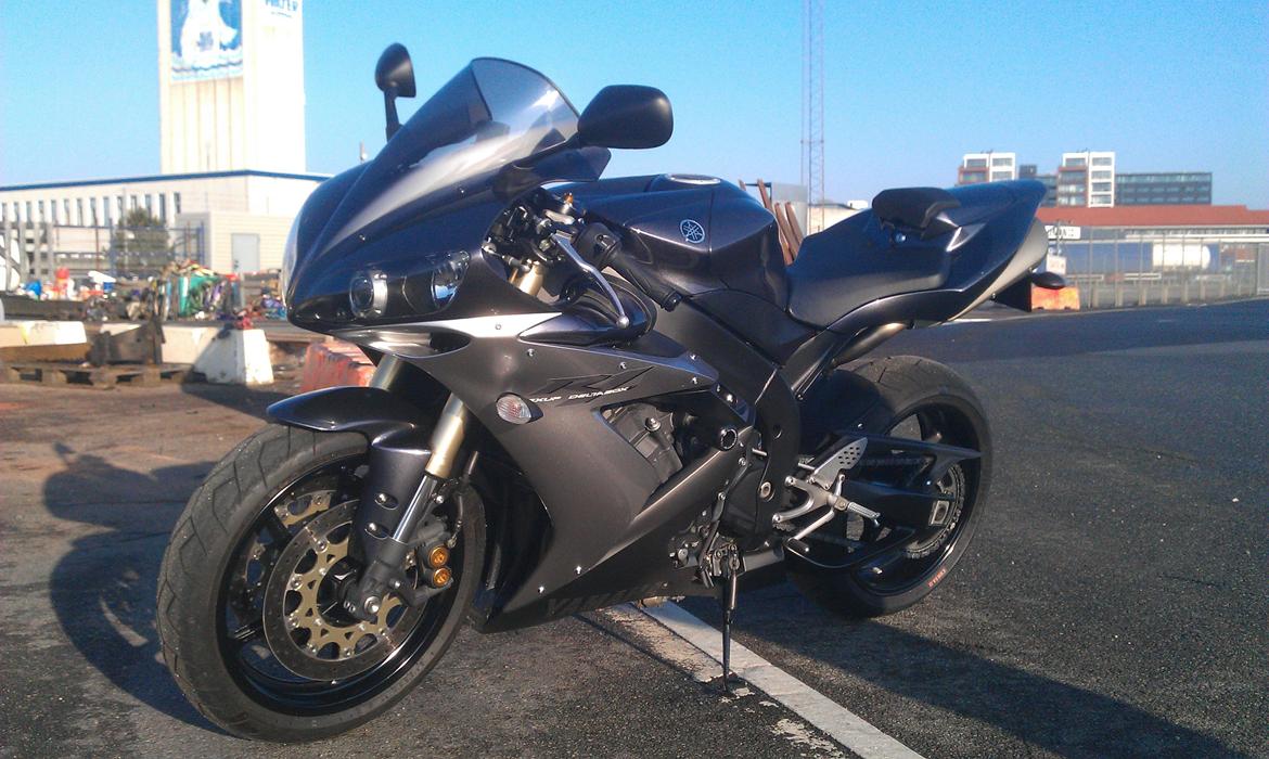 Yamaha YZF R1 - solgt :´-( - Ankommet fra England til Esbjerg havn efteråret 2011 billede 1
