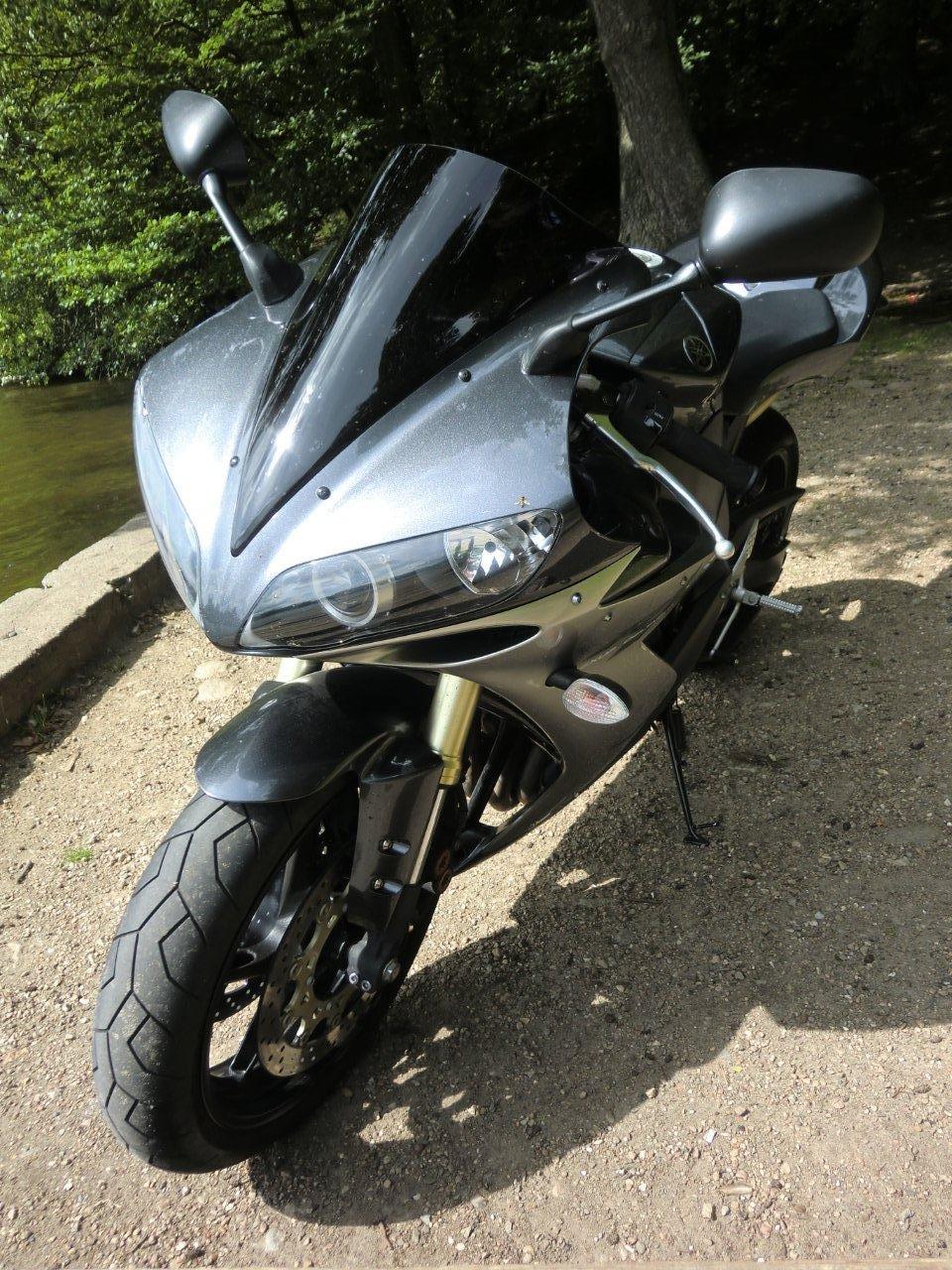 Yamaha YZF R1 - solgt :´-( - Samme katteøjne. billede 6