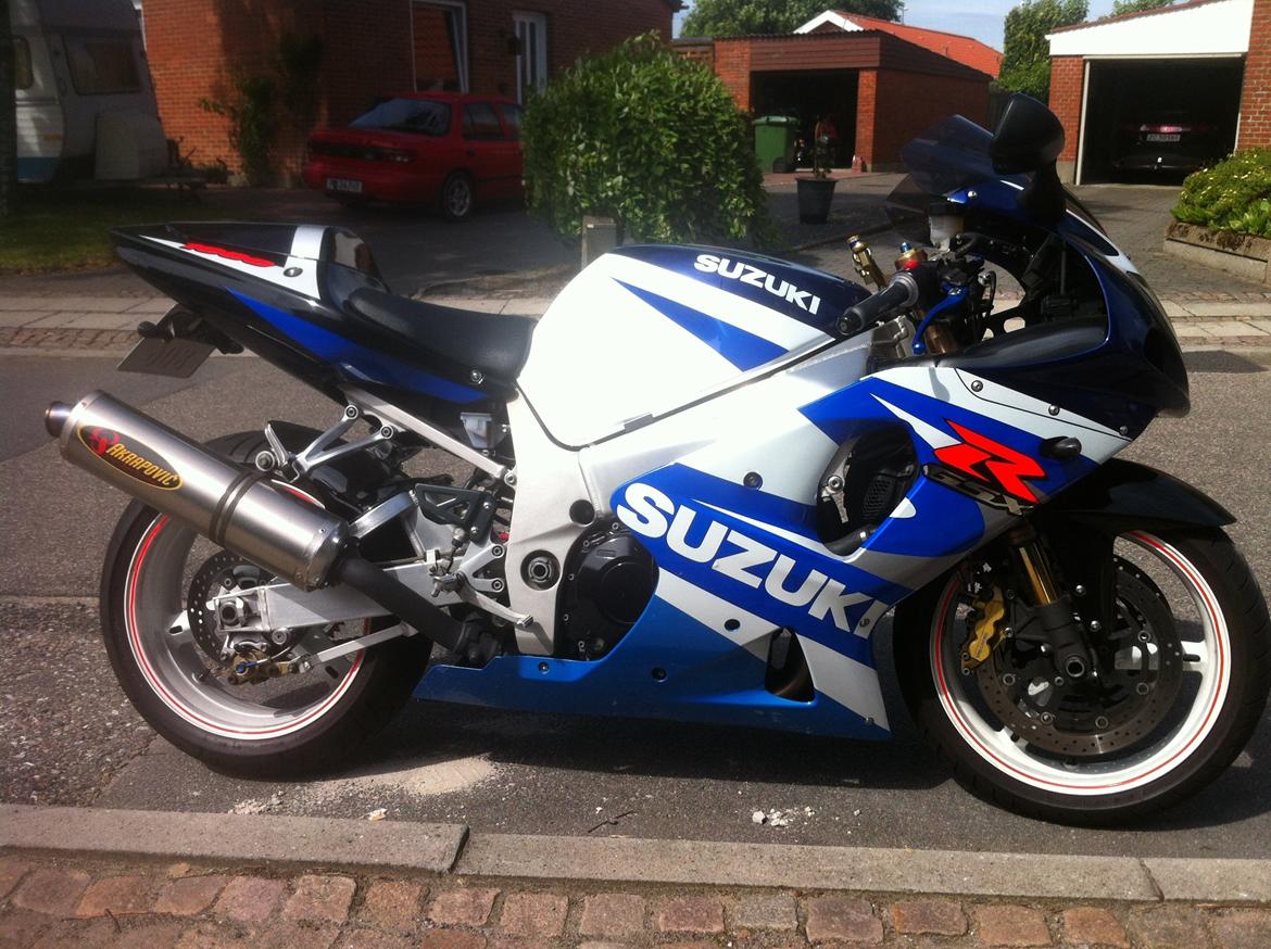 Suzuki gsxr 1000 k1