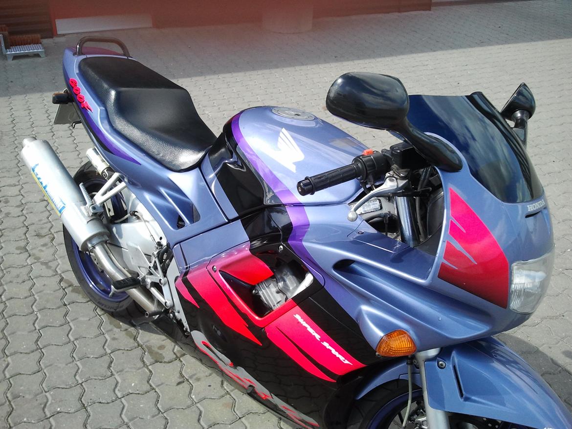 Honda CBR 600 F - Ny vasket billede 3