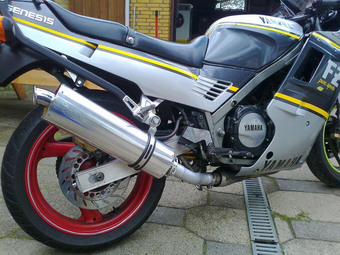 Yamaha FZ 750 (Solgt)  billede 1