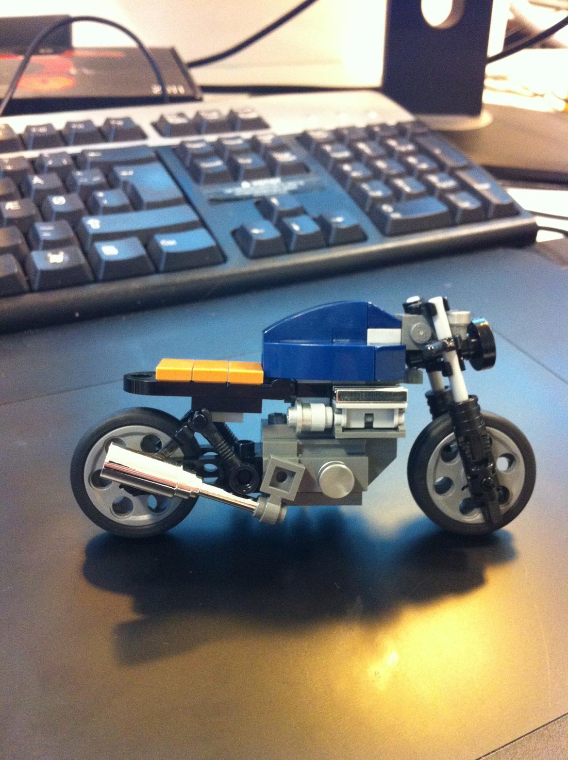 Kawasaki Z650 billede 11