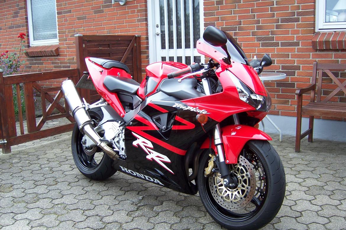 Honda Cbr 954 billede 1