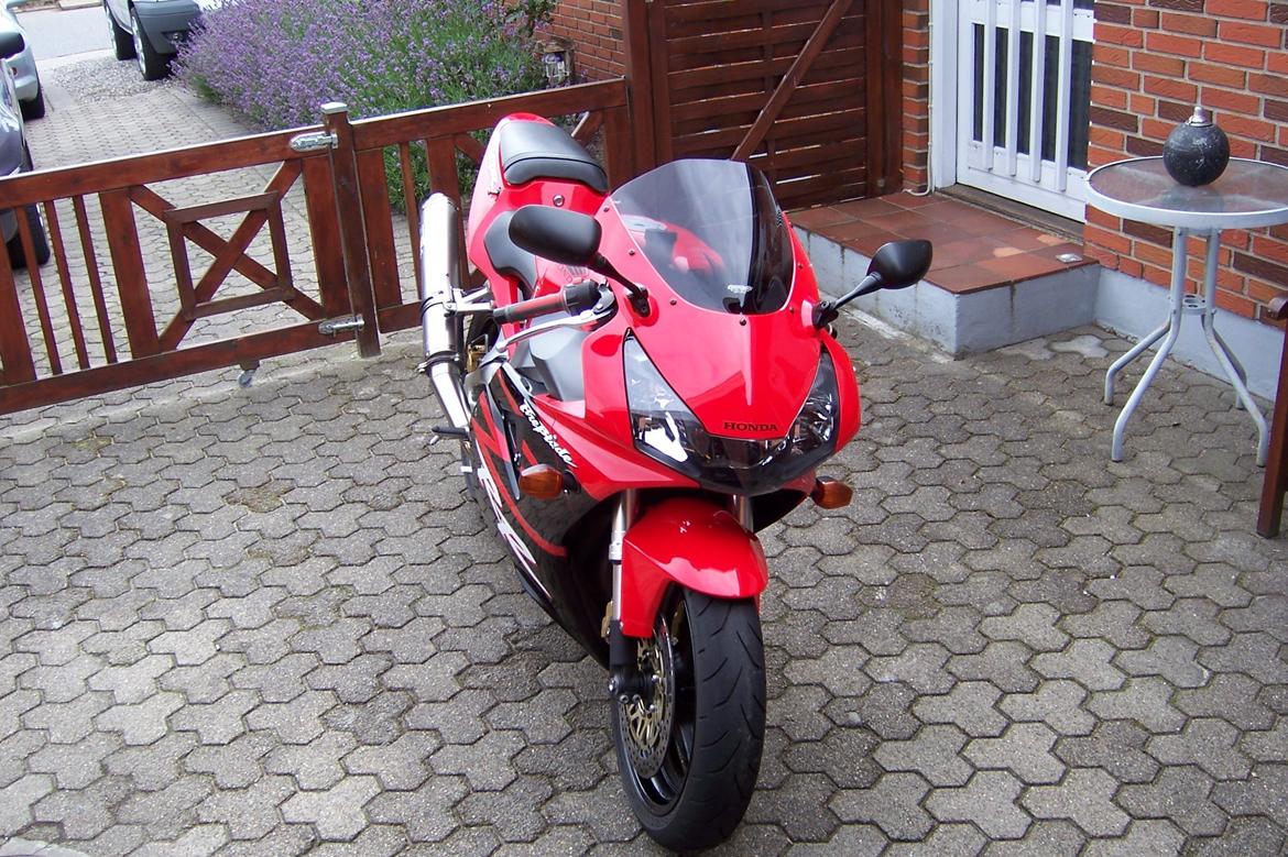 Honda Cbr 954 billede 2