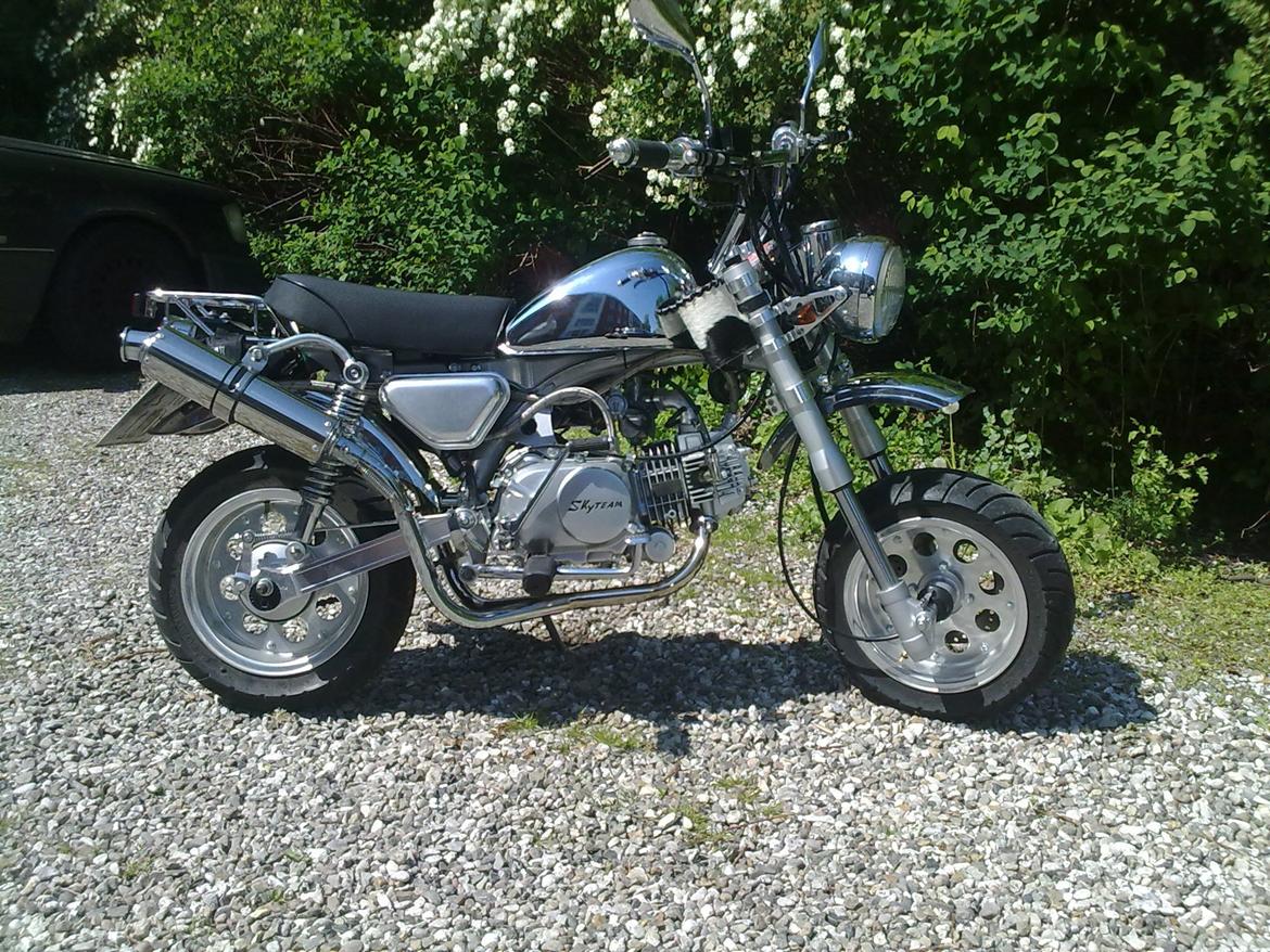 Skyteam Monkey 125 / Super motard ombygning. billede 9