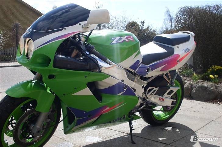 Kawasaki ZX750R / 900R *SOLGT* billede 2