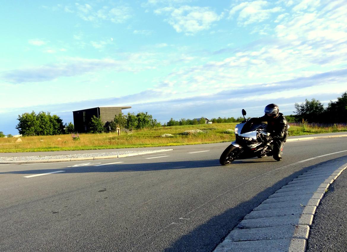 Yamaha YZF R6 -solgt- billede 19