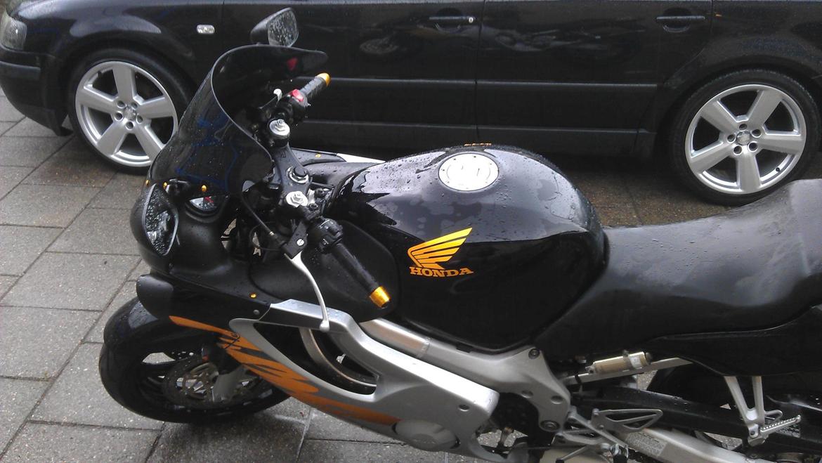 Honda CBR 600 F4 billede 3