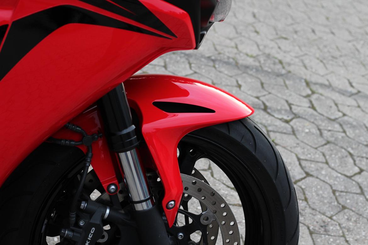 Honda CBR1000RR - Firebladen efter en polering hos klarbil.nu ... De gutter kan deres kram! billede 19