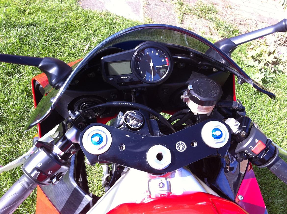 Yamaha Yzf R1 billede 7
