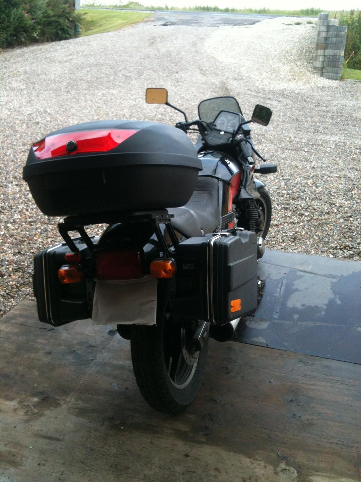 Suzuki Gsx 750 esd - MASSER af plads til langturen.. billede 4