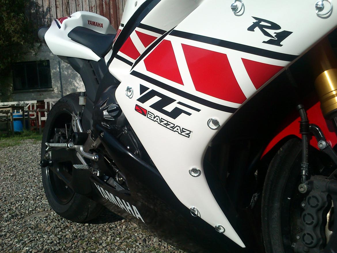 Yamaha YZF R1 >baneged< billede 8