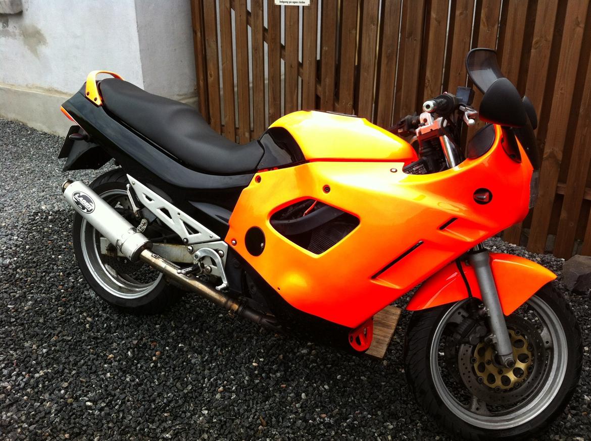 Suzuki Gsx 750 f billede 3