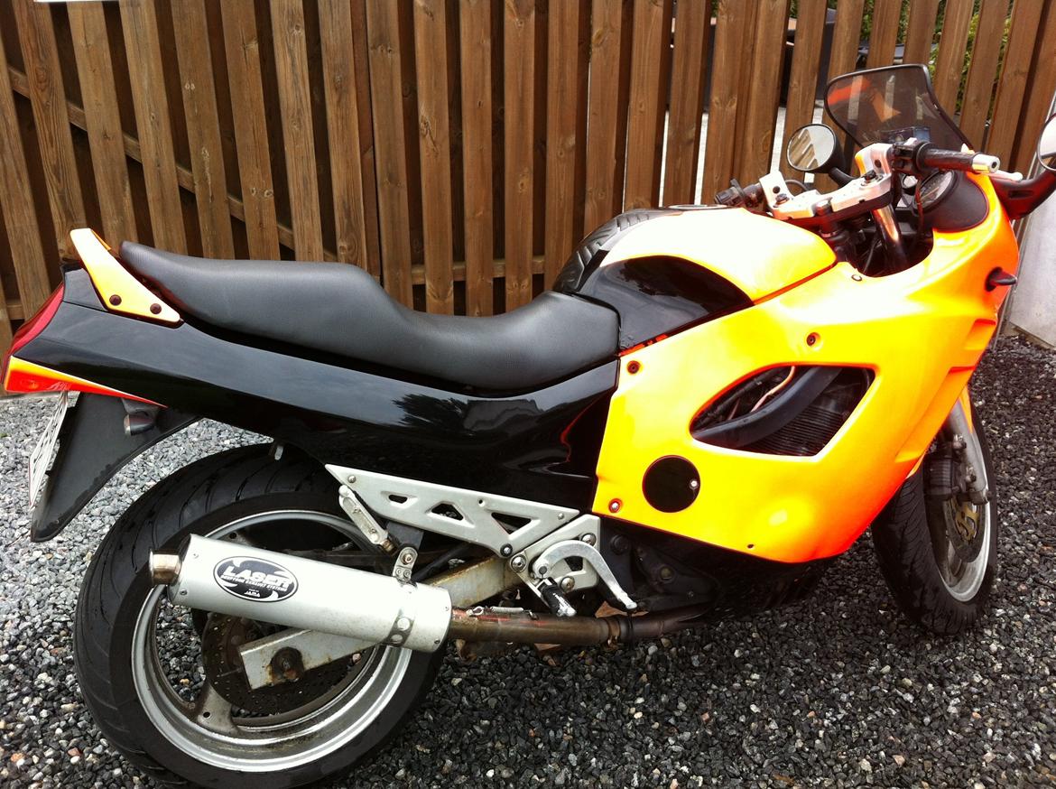 Suzuki Gsx 750 f billede 6