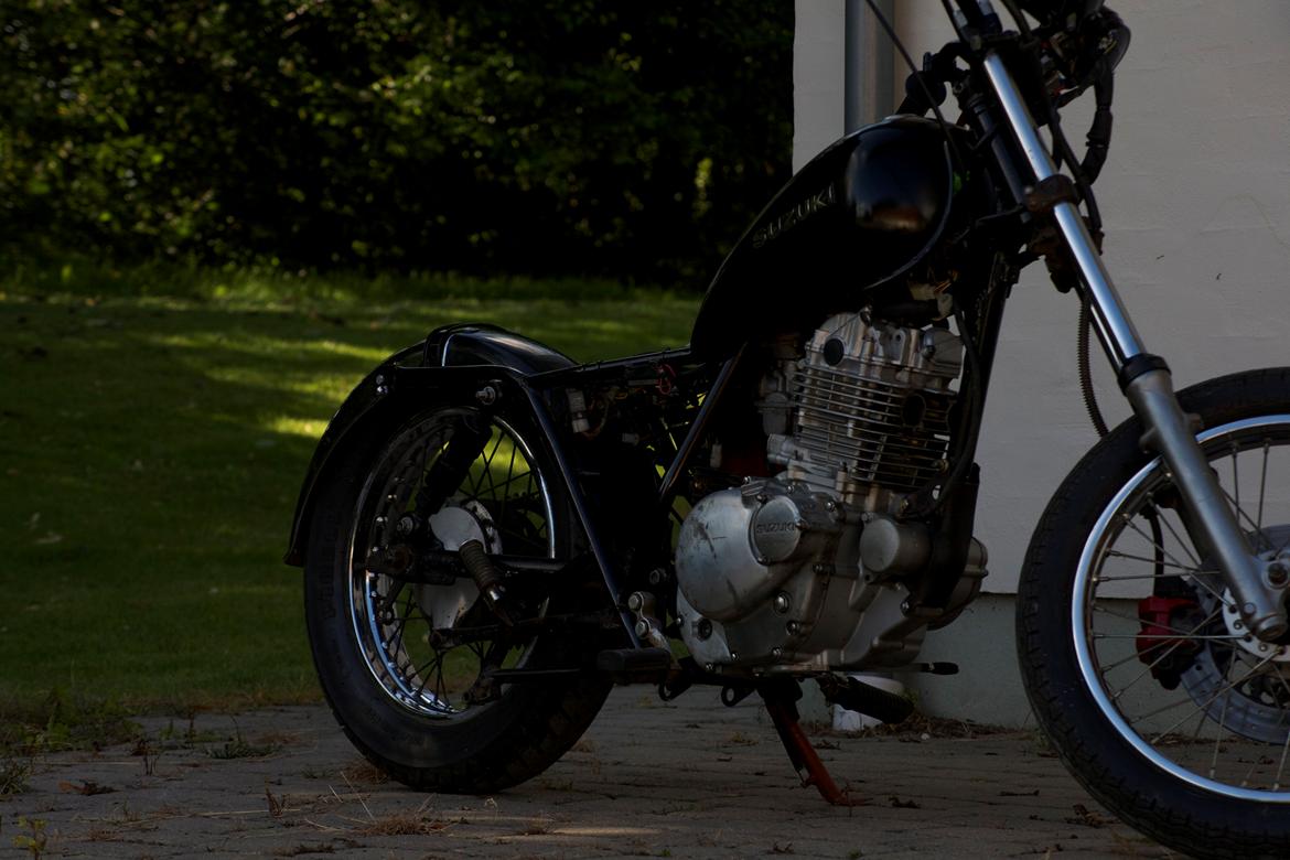 Suzuki GN250 Bobber billede 5