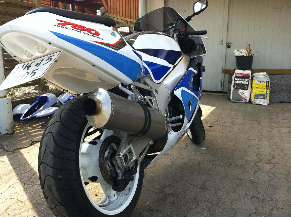 Suzuki GSXR 750 SRAD Solgt! billede 6