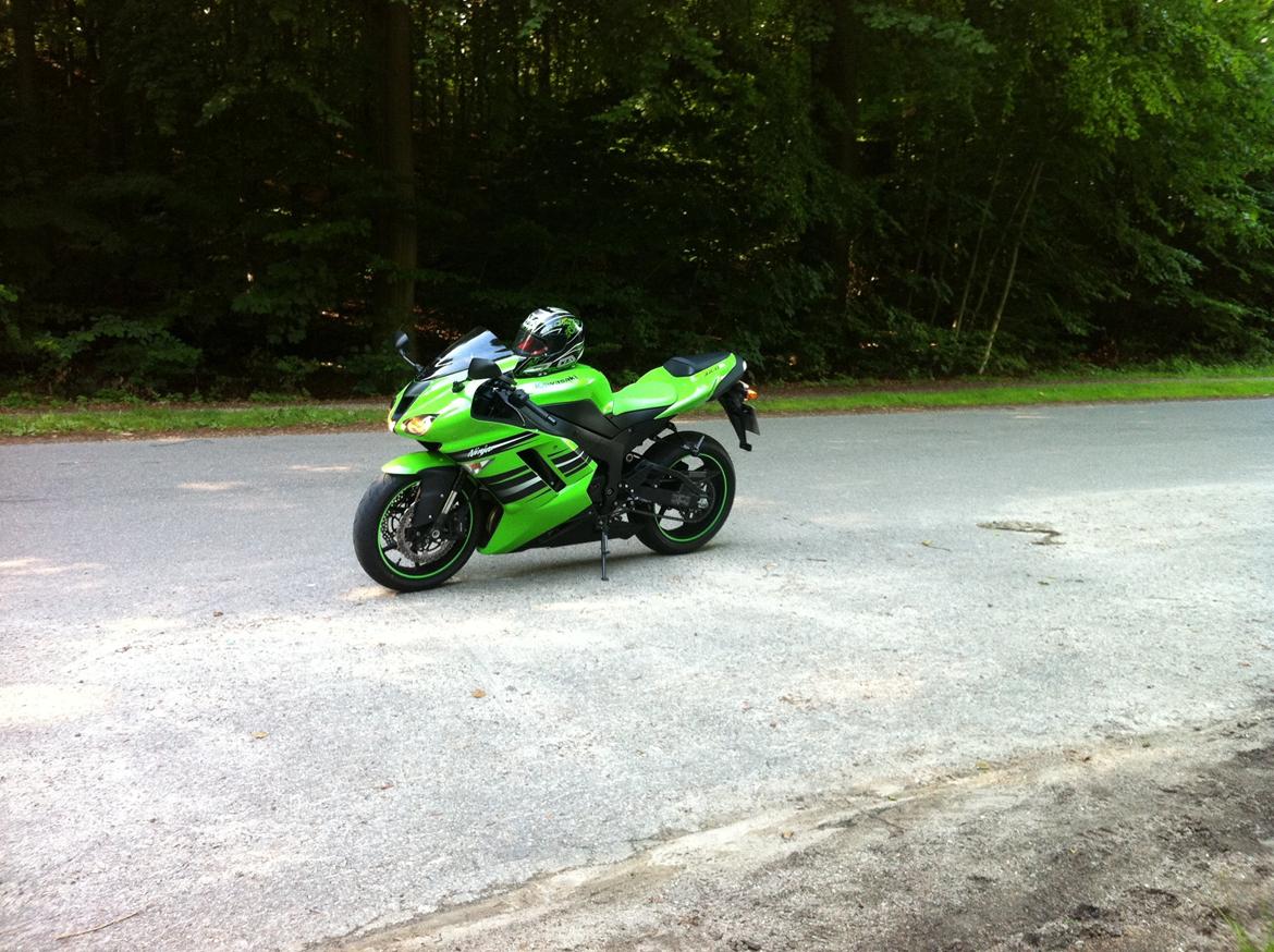 Kawasaki ZX6R billede 1
