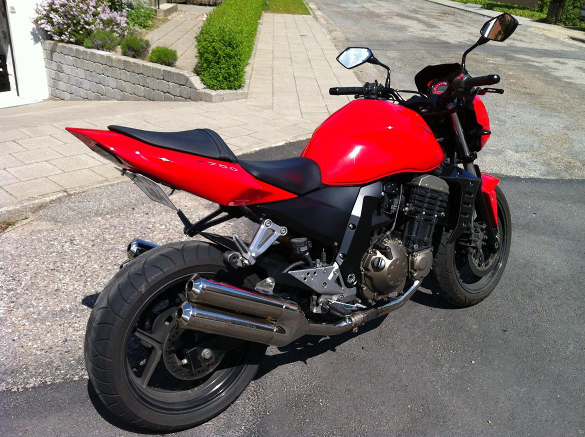 Kawasaki Z750 (Købt 2010 - Solgt 2012) billede 2