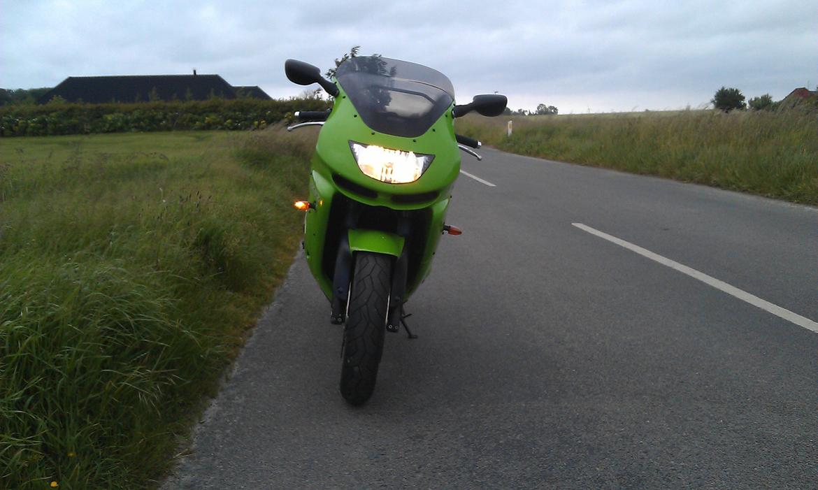 Kawasaki zx9 r billede 3