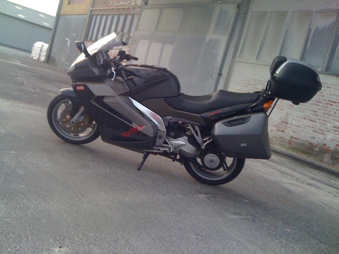 Aprilia RST 1000 Futura billede 2
