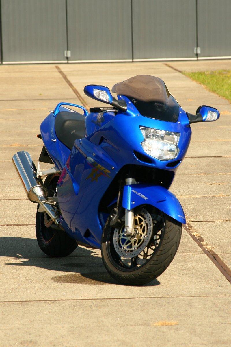 Honda CBR 1100 XX Super Blackbird SOLGT billede 2