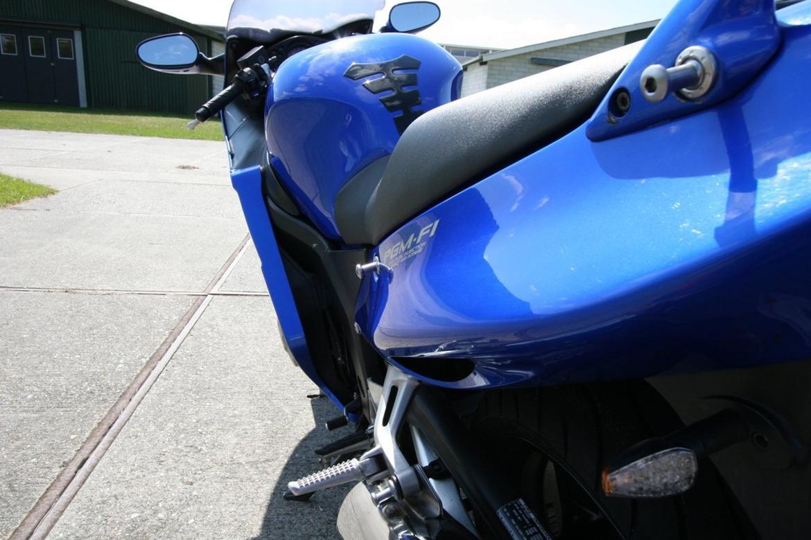 Honda CBR 1100 XX Super Blackbird SOLGT billede 14