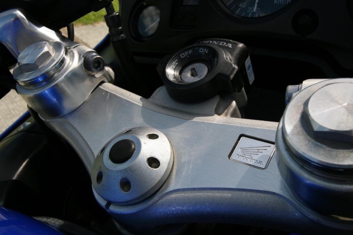 Honda CBR 1100 XX Super Blackbird SOLGT billede 19