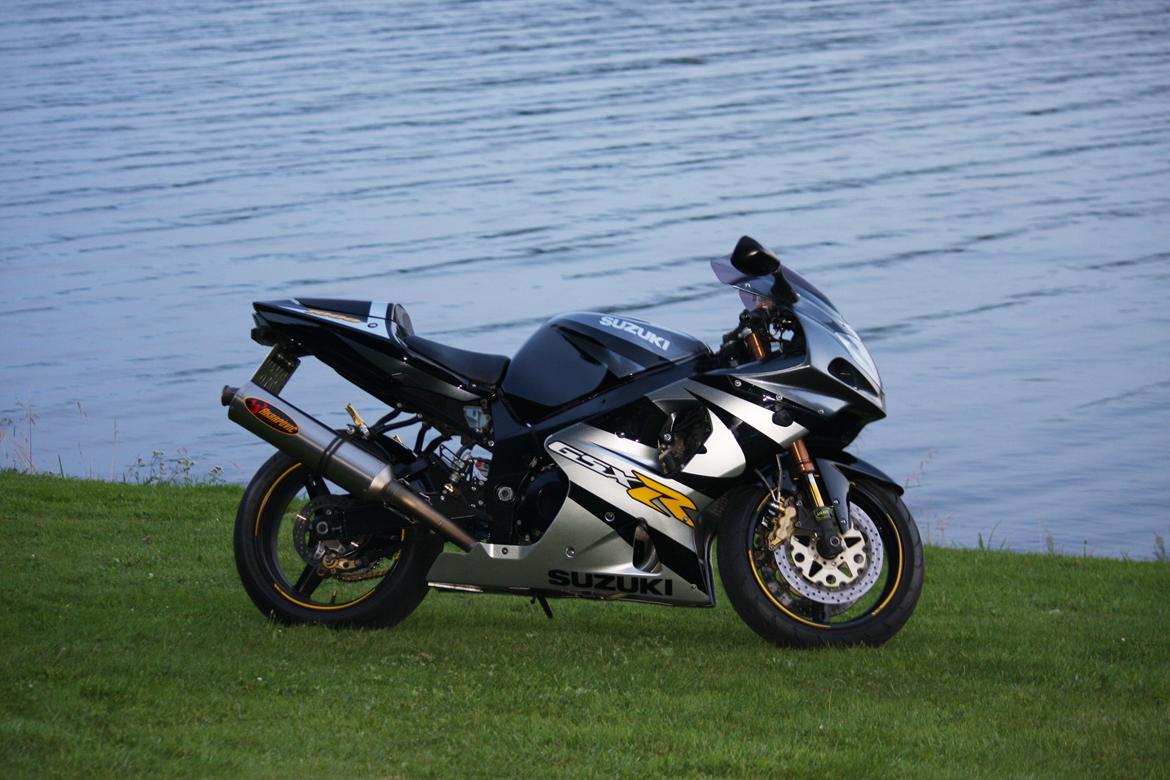 Suzuki GSXR 1000 K1 billede 2