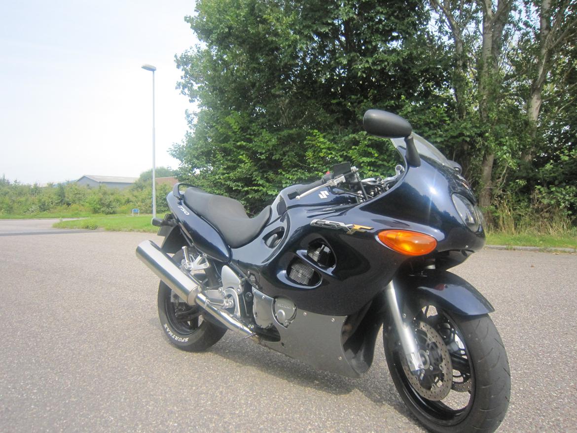 Suzuki GSX 750 F billede 2