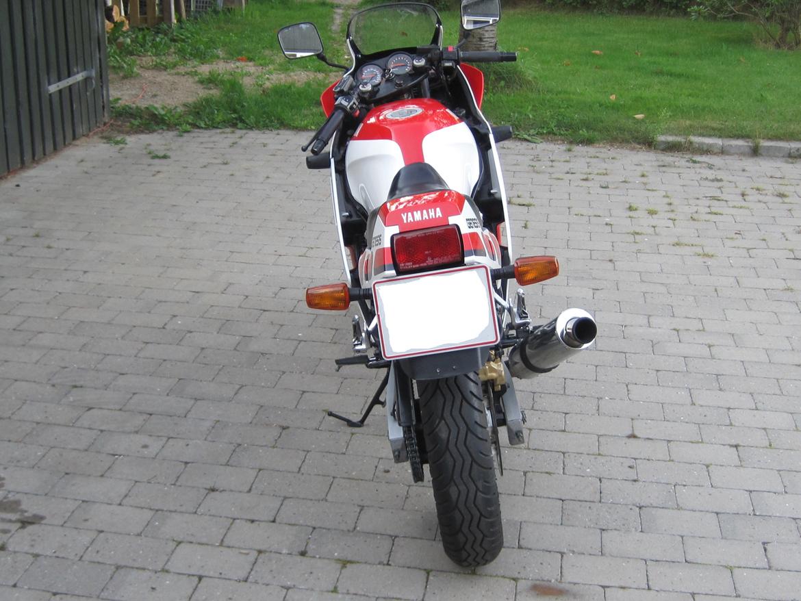 Yamaha fz 750 billede 4