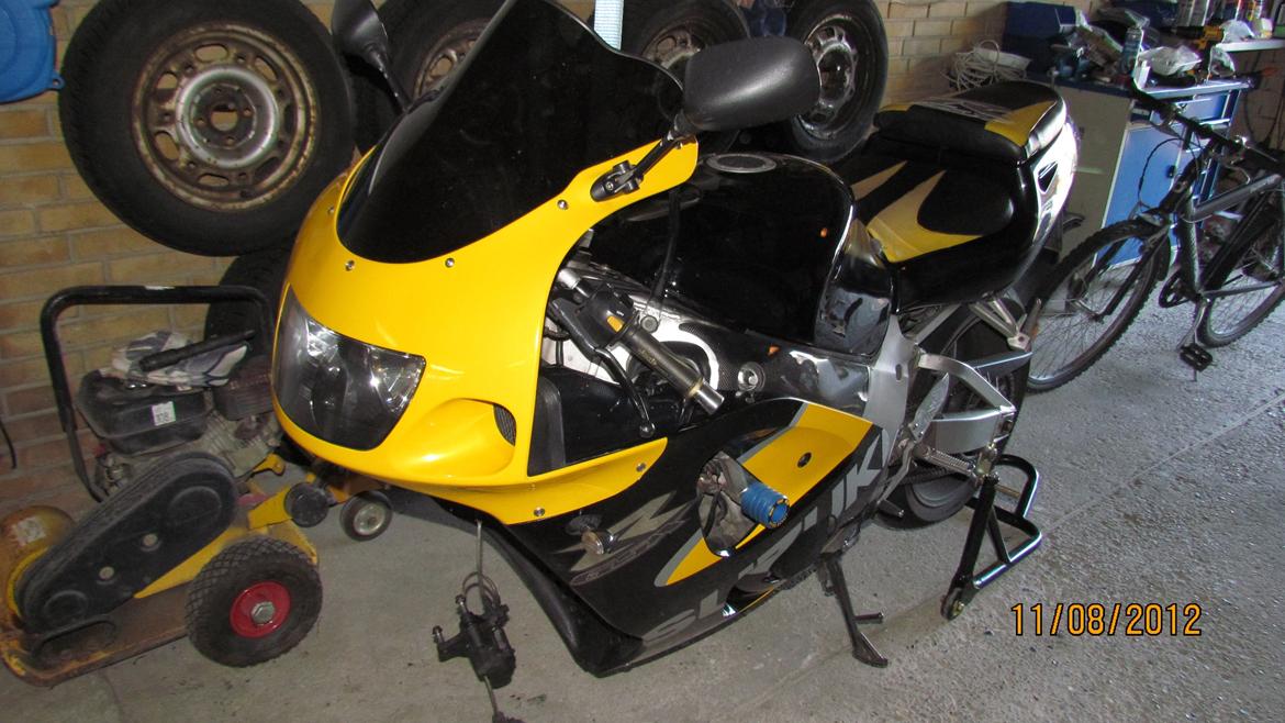 Suzuki GSX-R 750 Srad (Til Salg) billede 8