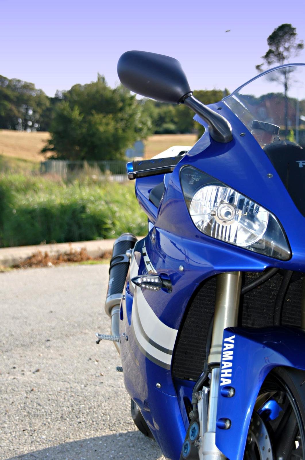 Yamaha YZF R1 billede 16