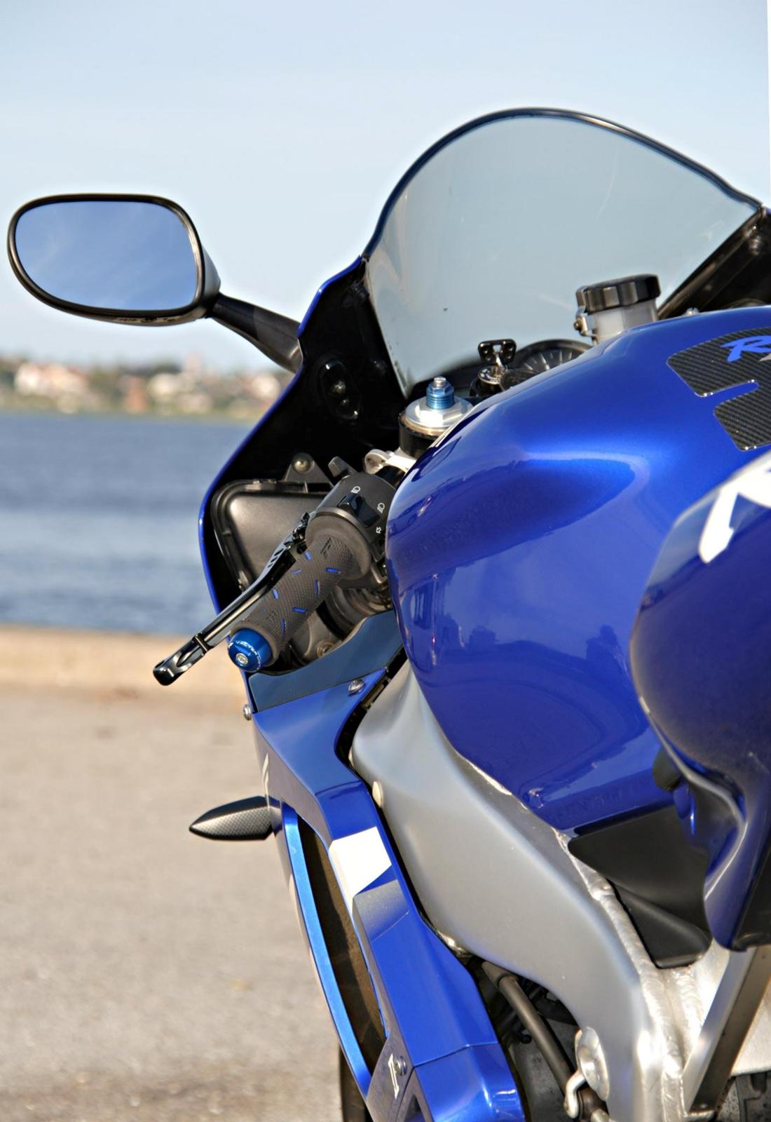 Yamaha YZF R1 billede 15