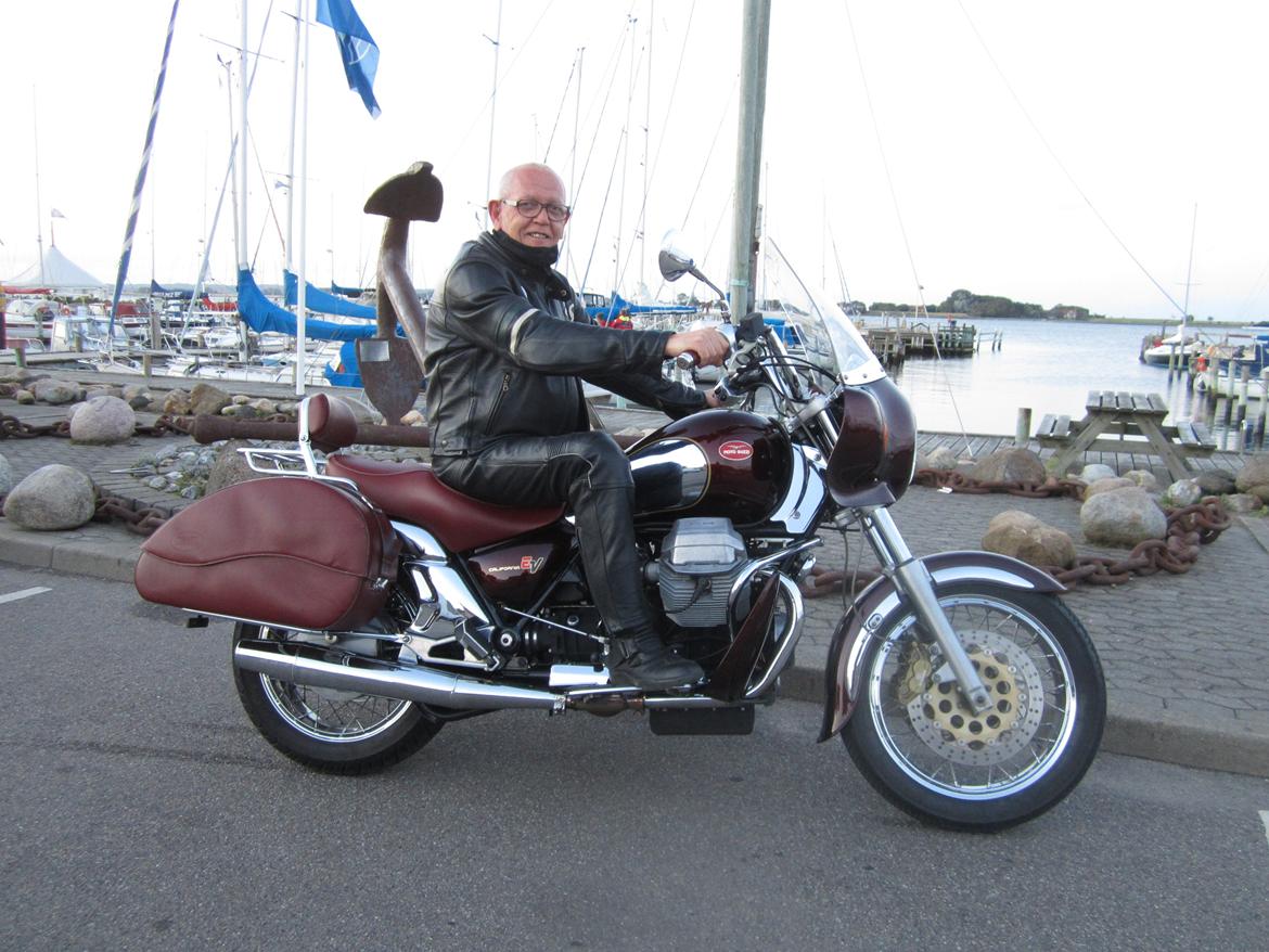 Moto Guzzi California 1100 EV 80 SOLGT - Den glade ejer skudt ved Snaptun havn billede 1