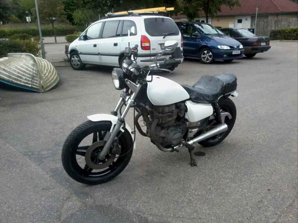 Honda CM 400 Custom - Så blev den færdig, mangler dog nyt sæde og motorrens  billede 13